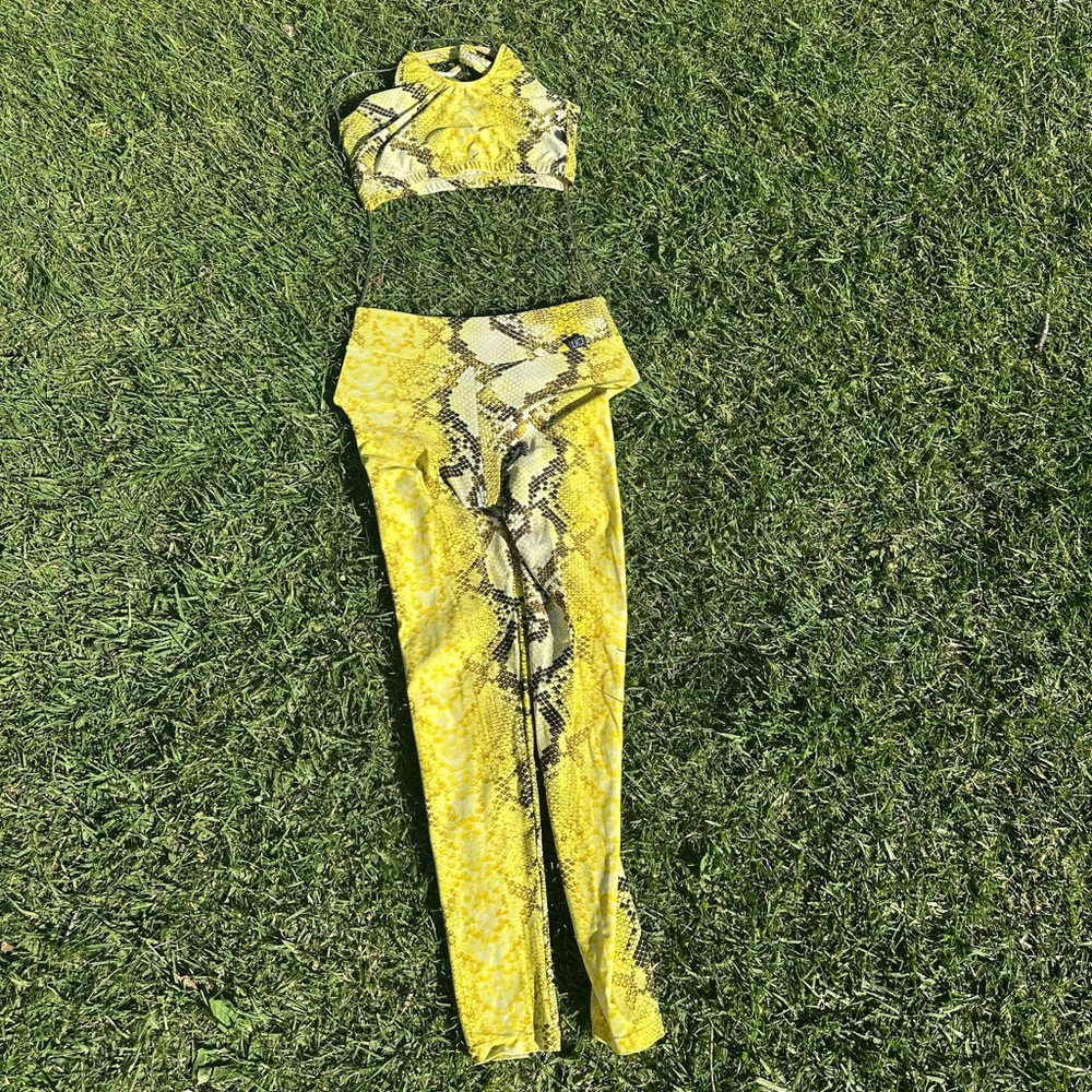 Yellow Snake Print Reptile workout set
